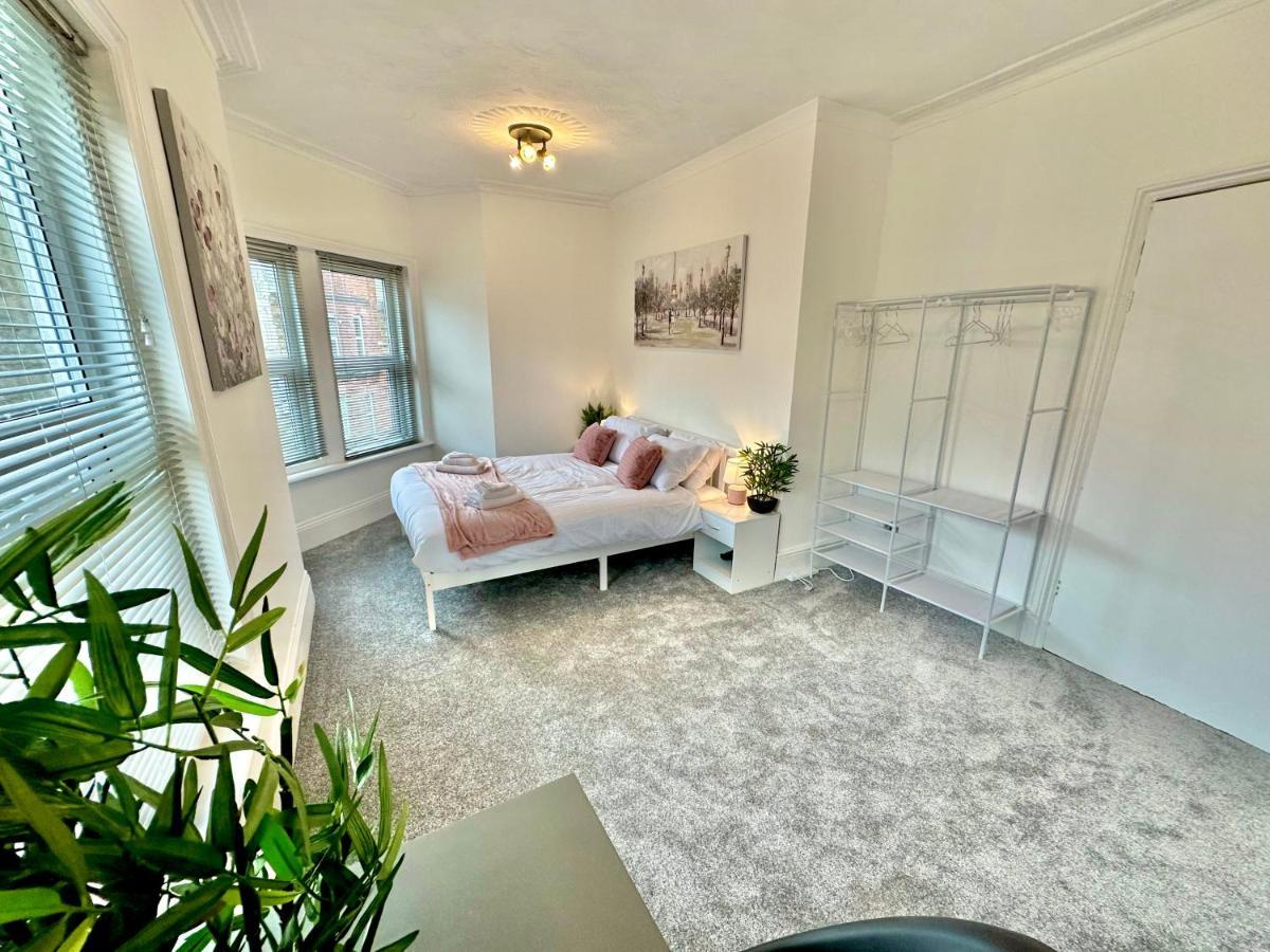 Chic Apartment In Central Bournemouth With Parking Dış mekan fotoğraf
