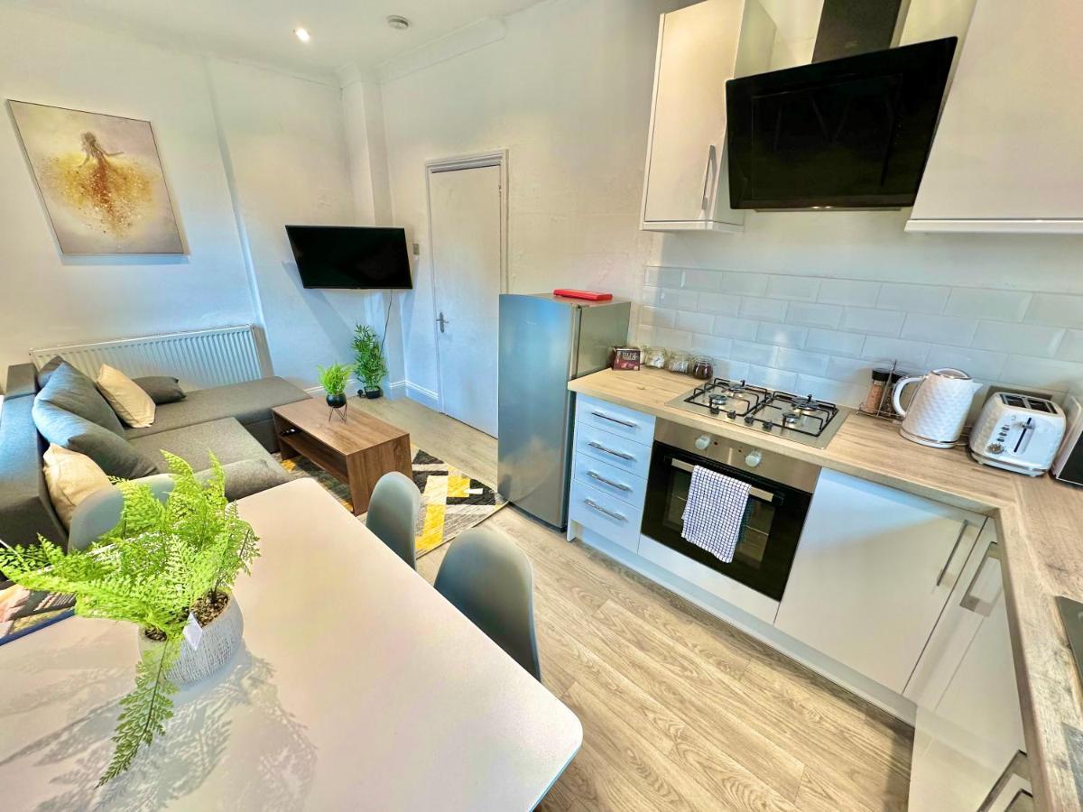 Chic Apartment In Central Bournemouth With Parking Dış mekan fotoğraf